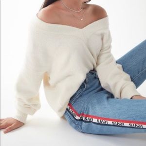 UO Vida V-Neck Sweater